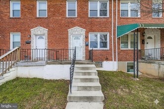 Building Photo - 571 Welbrook Rd