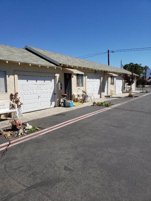 Primary Photo - 210 W Kimball Ave