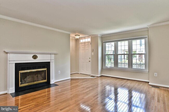 Foto del edificio - 12817 Mill Brook Ct