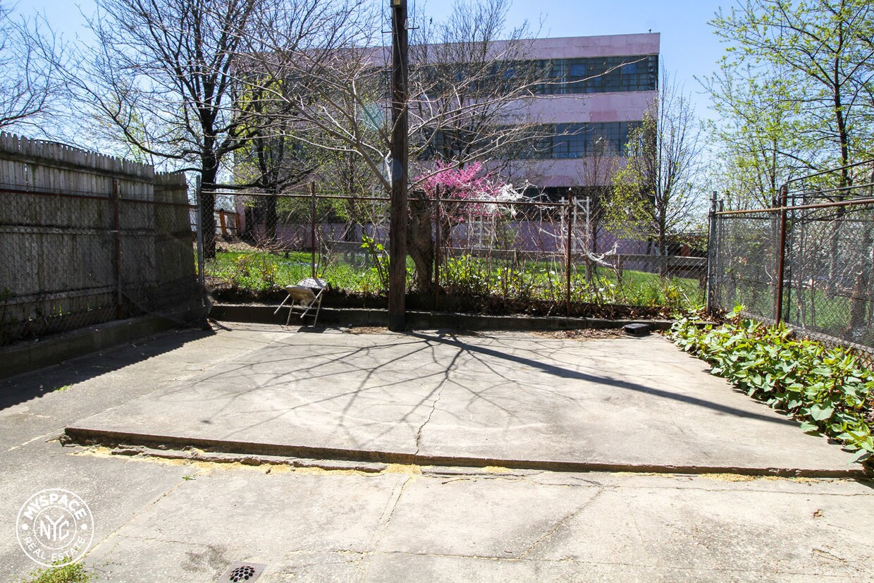 168 Onderdonk Ave, Ridgewood, NY 11385 Condo for Rent in Ridgewood