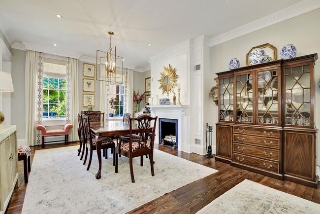 Building Photo - 2905 N St NW