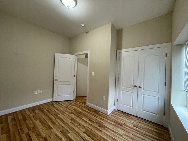 Foto del edificio - 1319 Park Rd NW