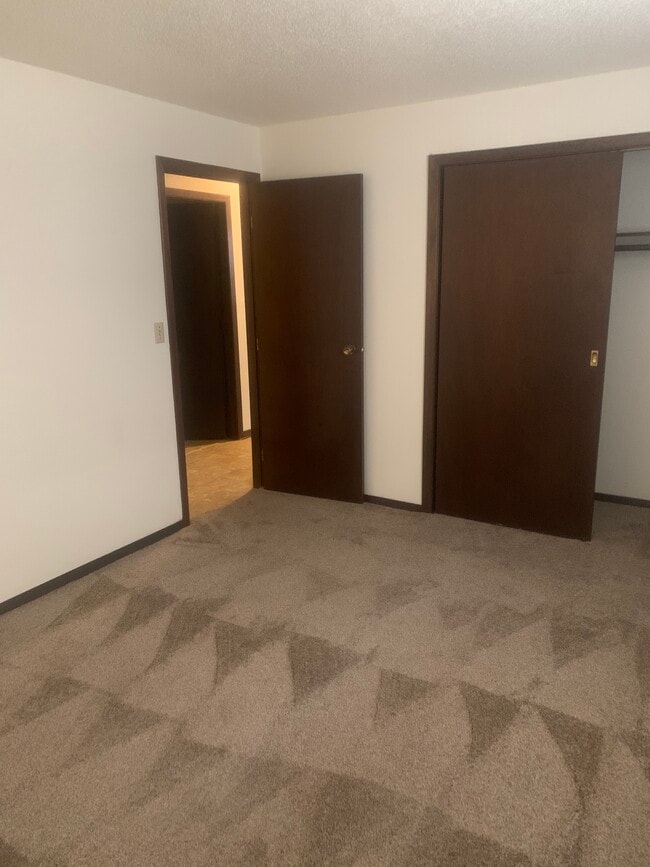 Bedroom - 201 Columbia St