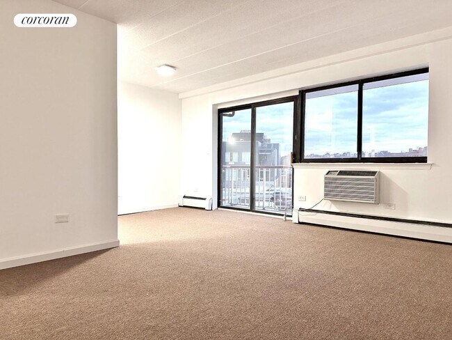 Foto del edificio - 9229 Queens Blvd