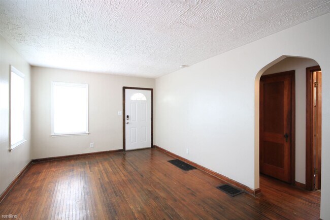 Building Photo - 2 br, 1 bath House - 2320 Joyce Ave