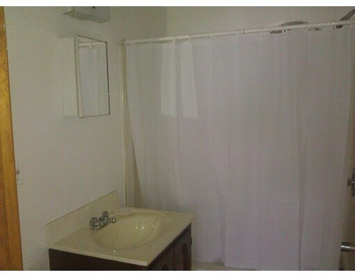 Primary Photo - 8 Storer Ct