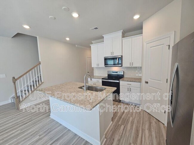 Photo - 2110 Old Rivers Rd Townhome