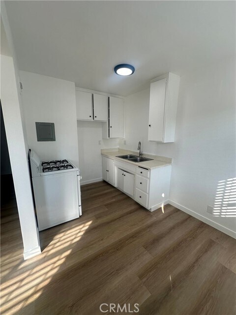 Foto del edificio - 224 N Olive St