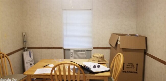 Foto del edificio - 128 Wildwood Dr