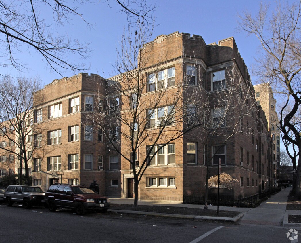 Building Photo - Surf and Cambridge Condominiums