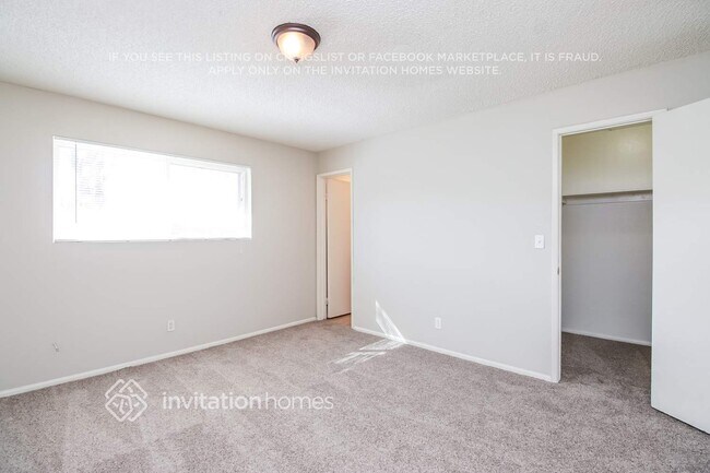 Foto del edificio - 1249 E 8th St