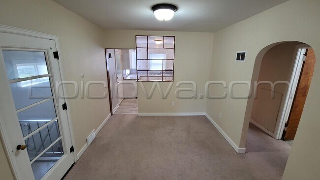 Foto del edificio - 3601 Center Point Rd NE