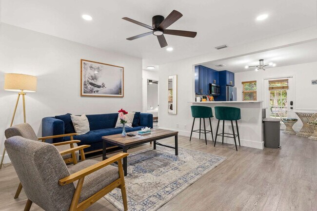 Building Photo - 1425 NE 5th Terrace