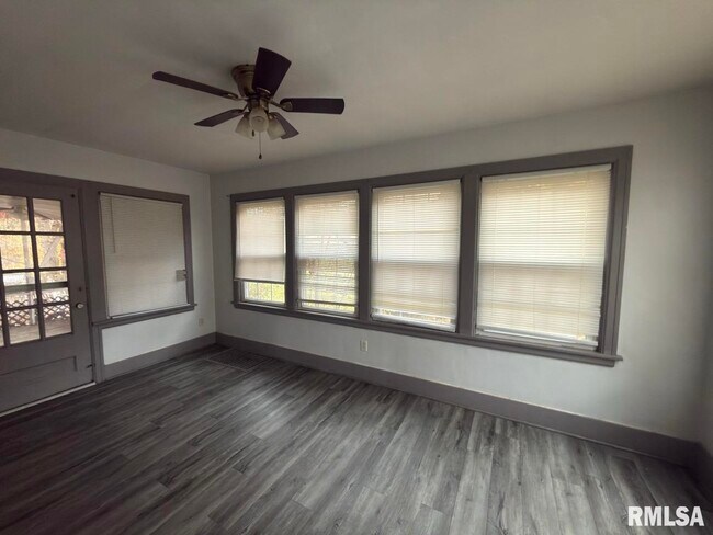 Foto del edificio - 3013 Knoxville Ave