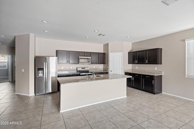 Building Photo - 11527 E Verbina Ln