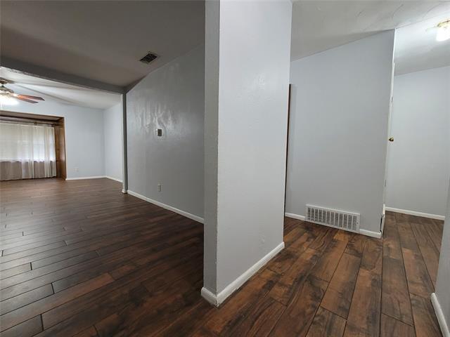 Building Photo - 738 Hawthorne Ln