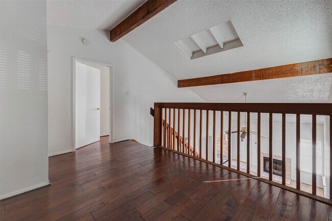 Building Photo - 200 Pecan Dr