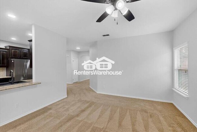 Building Photo - MOVE IN READY - 3BED/2BATH - HASLET, TEXAS