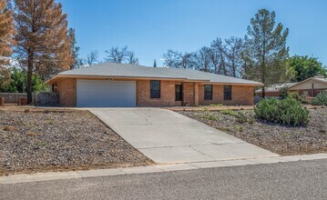 Building Photo - 4117 Oleta Dr