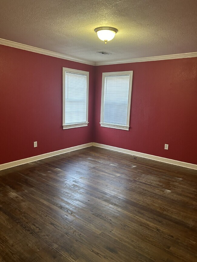 Foto del edificio - "Charming 3-Bedroom Retreat on Holly Street - Spacious 1,618 Sq Ft with 1.5 Baths in Jonesboro!"