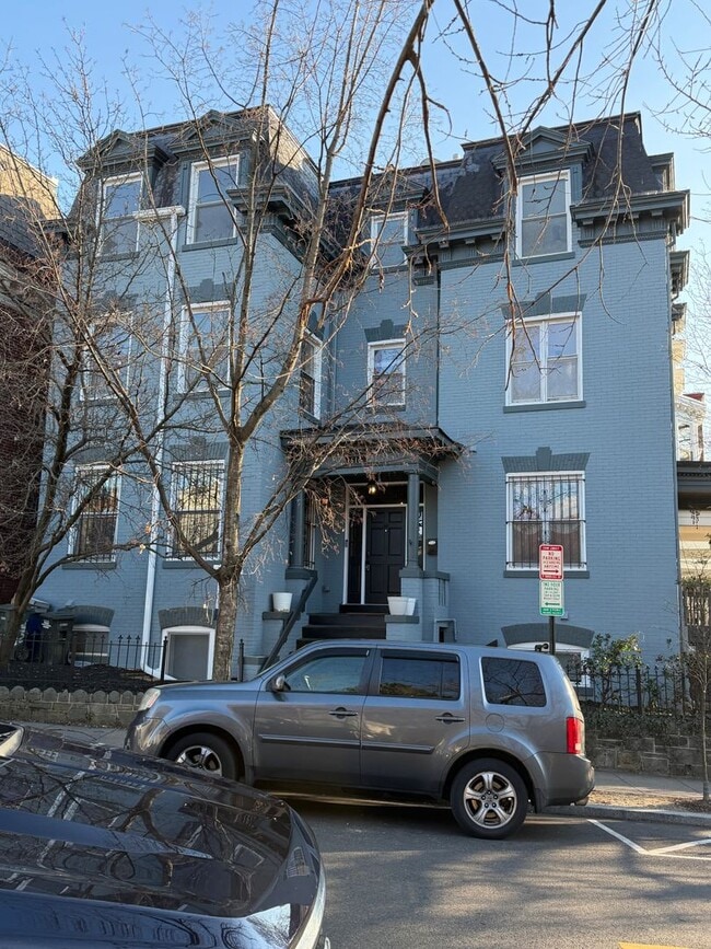 Building Photo - 1616 Kilbourne Pl NW