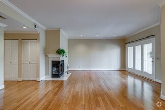 Building Photo - 218 Boxmere Pl
