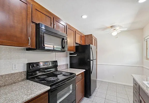 Foto del edificio - 4716 Park Granada