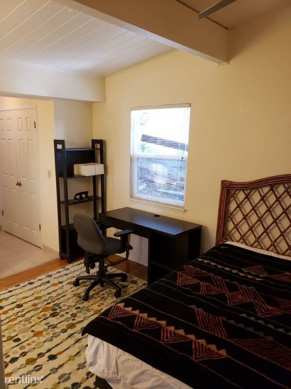 Building Photo - 1 br, 1 bath Apartment - 34 Via Buena Vista