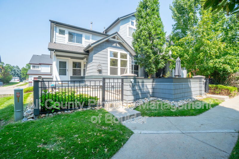 Primary Photo - 3748 Oakwood Dr
