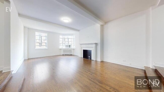 Building Photo - 20 Fifth Ave-6D