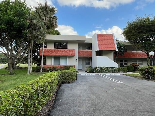 Foto principal - 800 Cypress Blvd