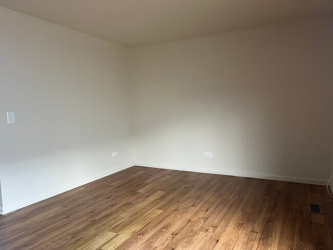 Foto del edificio - 1871 Independence Ct