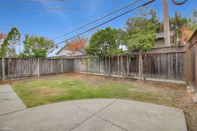 Foto del edificio - 3 br, 2 bath House - 4179 Camden Ave