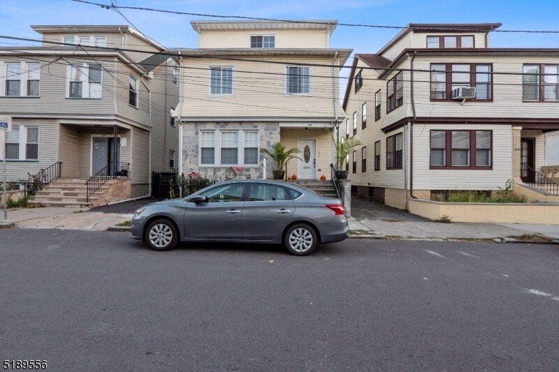 188 Huntington Terrace Unit 2, Newark, NJ 07112 Room for Rent in