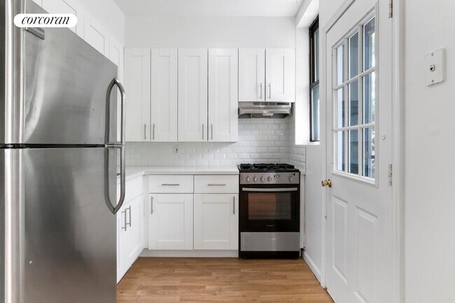 Building Photo - 426 74th St