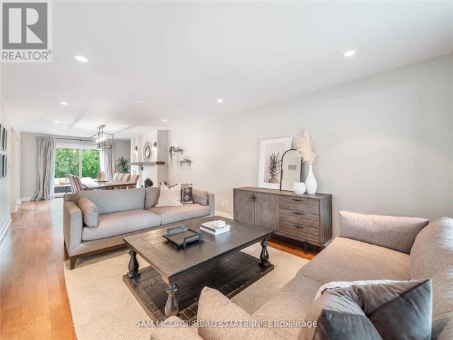 Building Photo - 2212 Florian Rd