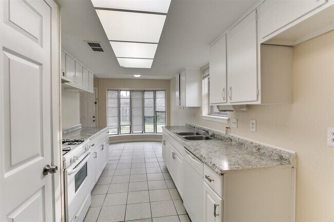 Foto del edificio - 11203 Sagehill Dr