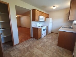 Building Photo - 20304 Skyview Dr