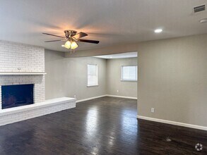 Building Photo - 5619 Iowa St