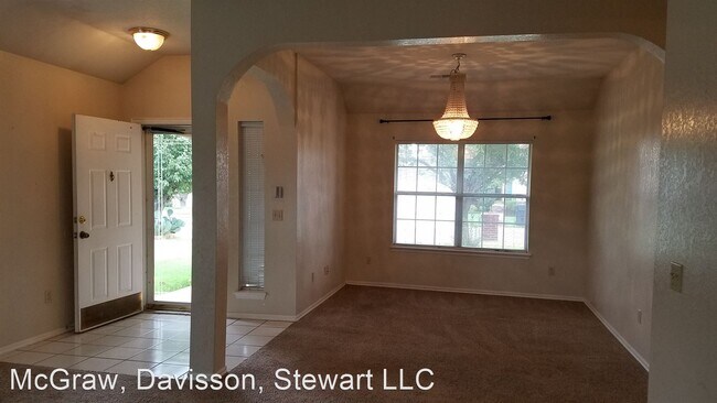 Building Photo - 4 br, 2 bath House - 3909 Shandon Way