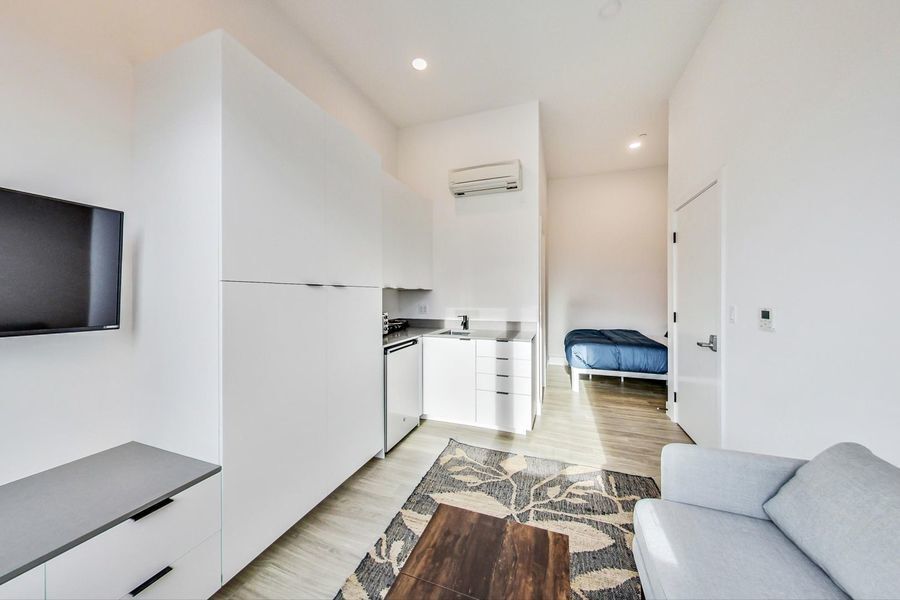 Primary Photo - Artthaus Mandela: New Luxury Apartments! 2...