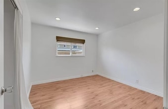 Building Photo - 19860 Claremont Ln