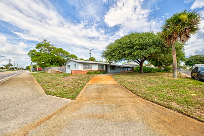Building Photo - 100 Brixton Ln