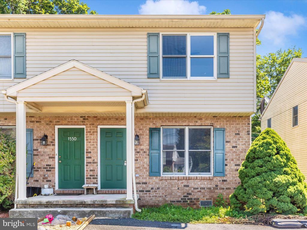 Foto principal - 1552 Crest View Ave
