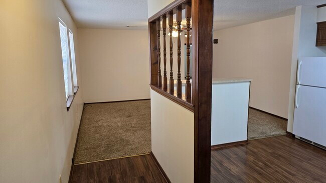 Entrada - 408 N Joplin Pl