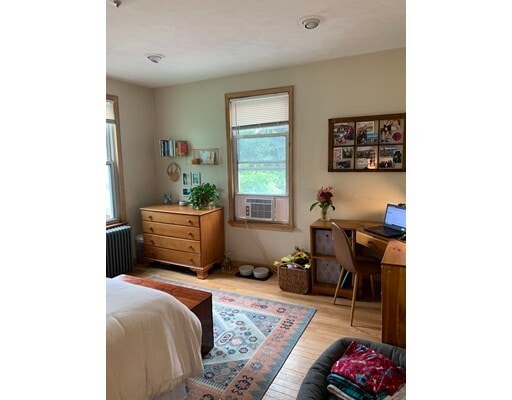 Building Photo - 157 Pearl St