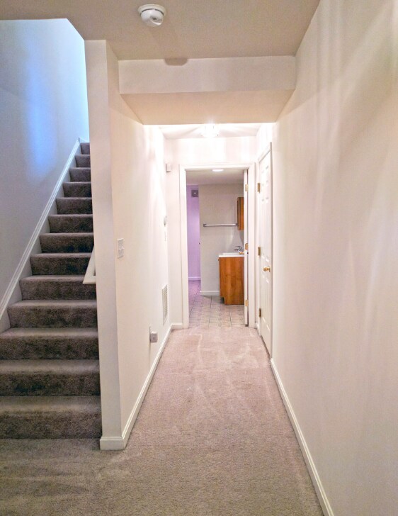 Building Photo - 439 Kenneth Sq