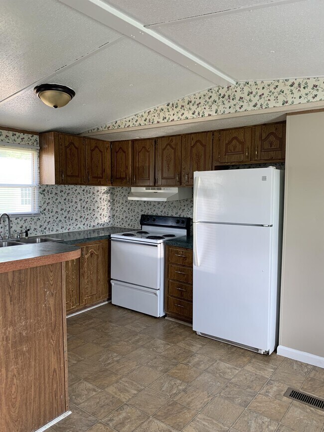 607 Marissa St, Oak Grove, KY 42262 House Rental in Oak Grove, KY