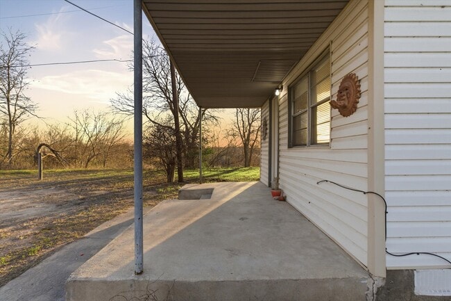 Building Photo - 212 Salinas Rd