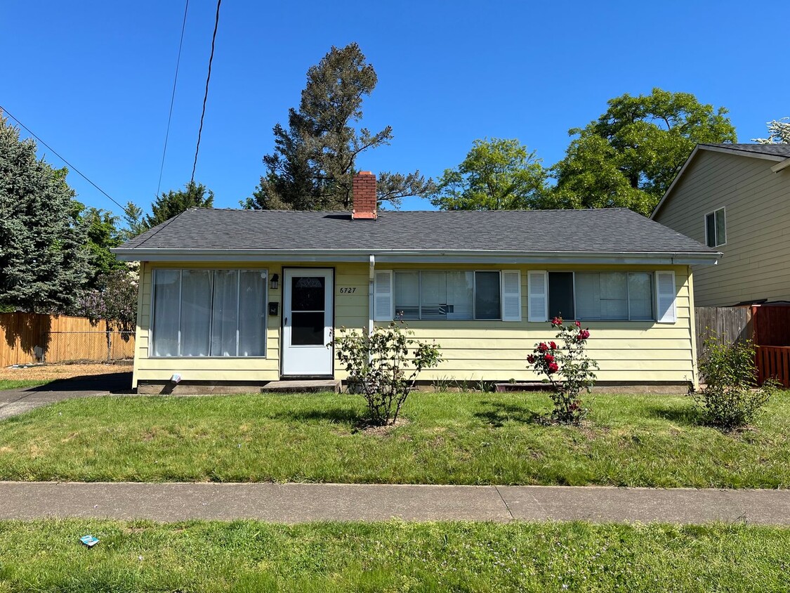 Primary Photo - Charming 3 bedroom, 1 bath home in the Mt....